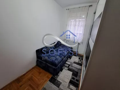 Lasla Gala | 4zida.rs