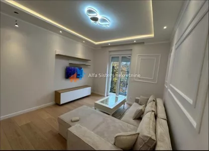 Vukov Spomenik | 4zida.rs