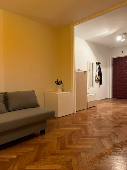 Pariske Komune 8 | 4zida.rs