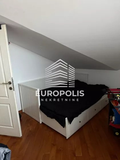 Cara Dušana | 4zida.rs