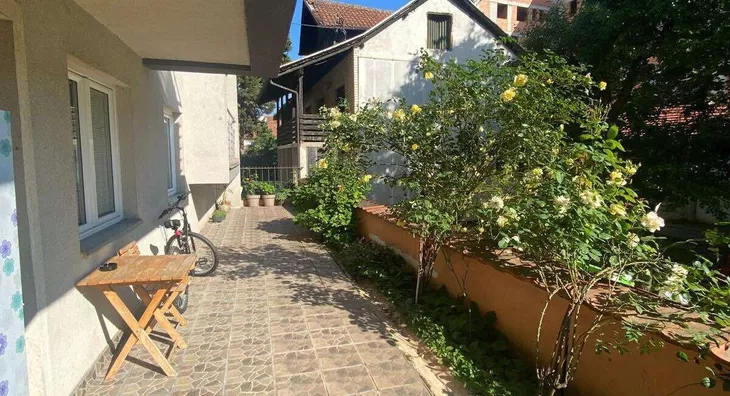 Četvoroiposoban stan | 4zida