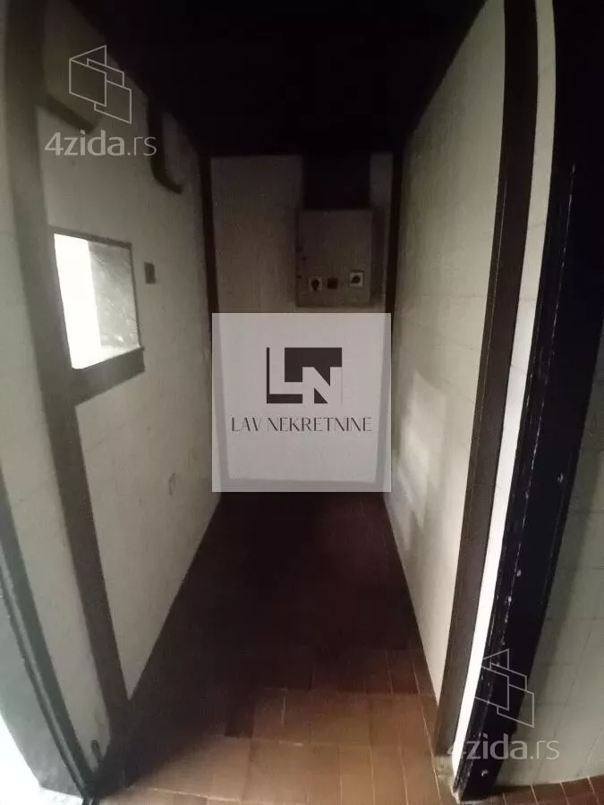 Lokal | 4zida