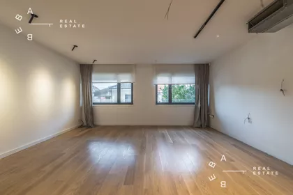 Crveni Krst Vračar | 4zida.rs