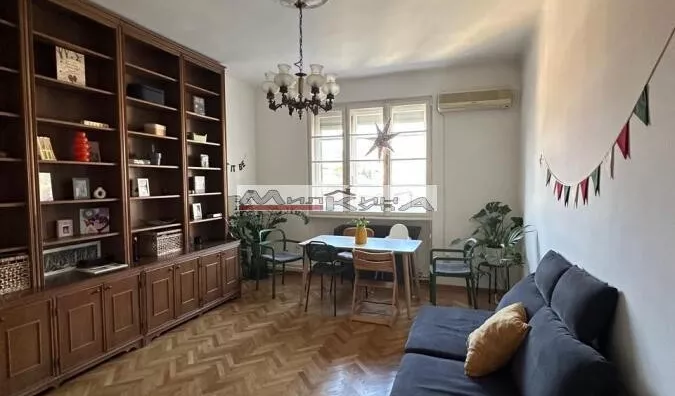 Četvoroiposoban stan | 4zida