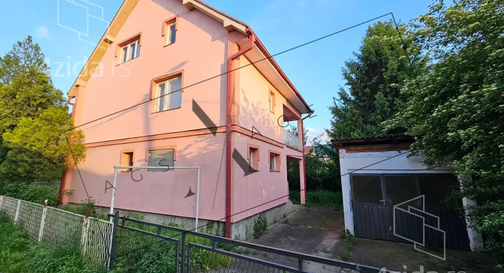 3-etažna kuća | 4zida