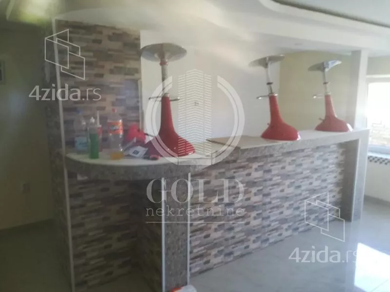 Lokal | 4zida