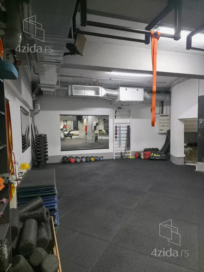 Poslovni prostor | 4zida