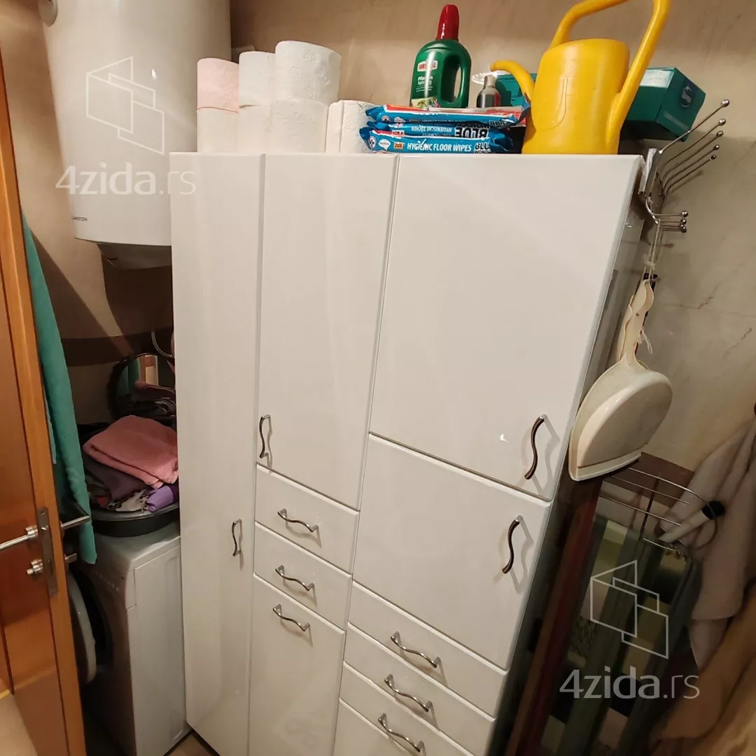 Četvoroiposoban stan | 4zida