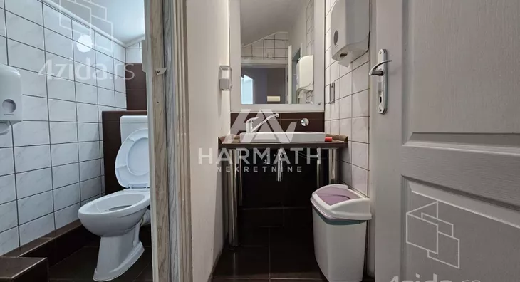 Poslovna zgrada | 4zida