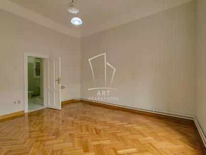 Cara Uroša | 4zida.rs