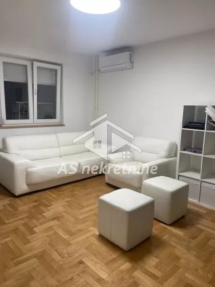 Klinički Centar | 4zida.rs