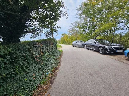 Stari Banovci | 4zida.rs