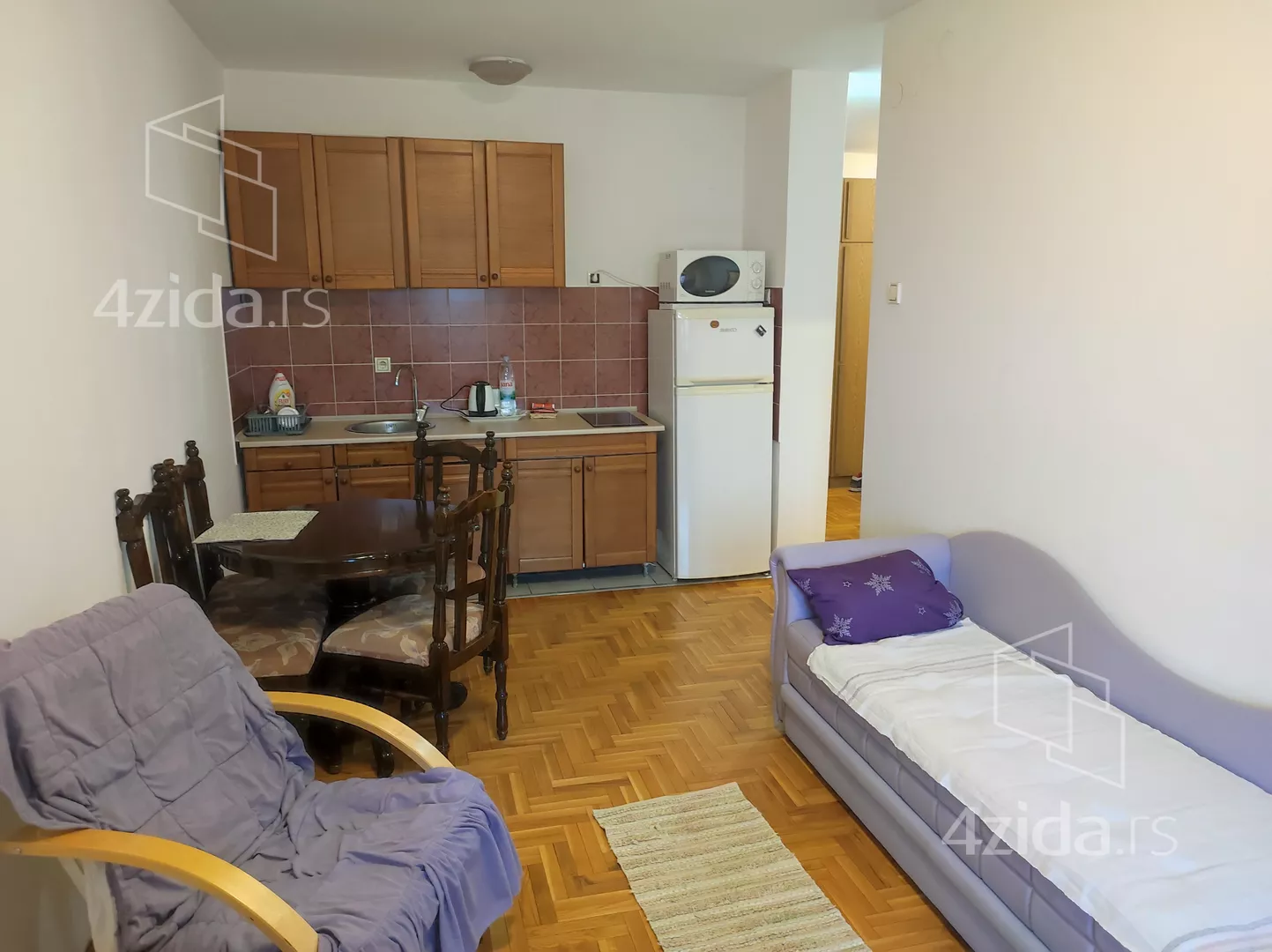 Jednoiposoban stan | 4zida