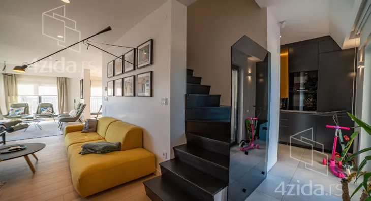 Petosoban stan | 4zida