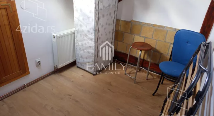 Četvoroiposoban stan | 4zida