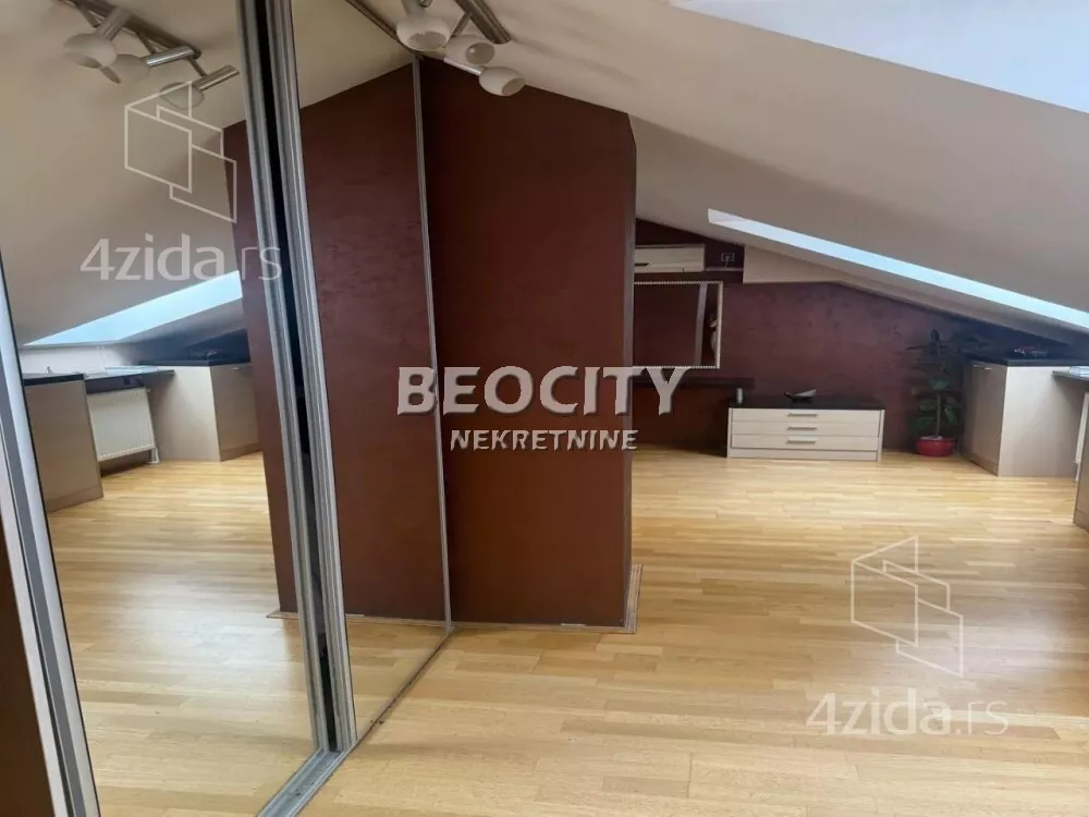 Četvoroiposoban stan | 4zida