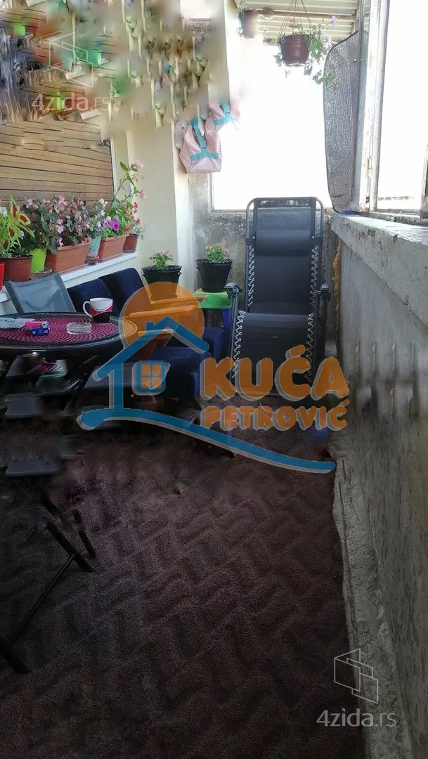 Dvoiposoban stan | 4zida