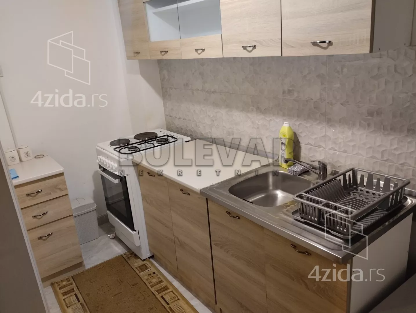 Jednoiposoban stan | 4zida