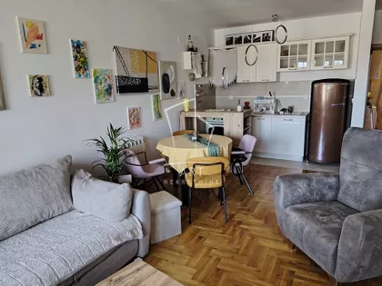 Cara Dušana | 4zida.rs