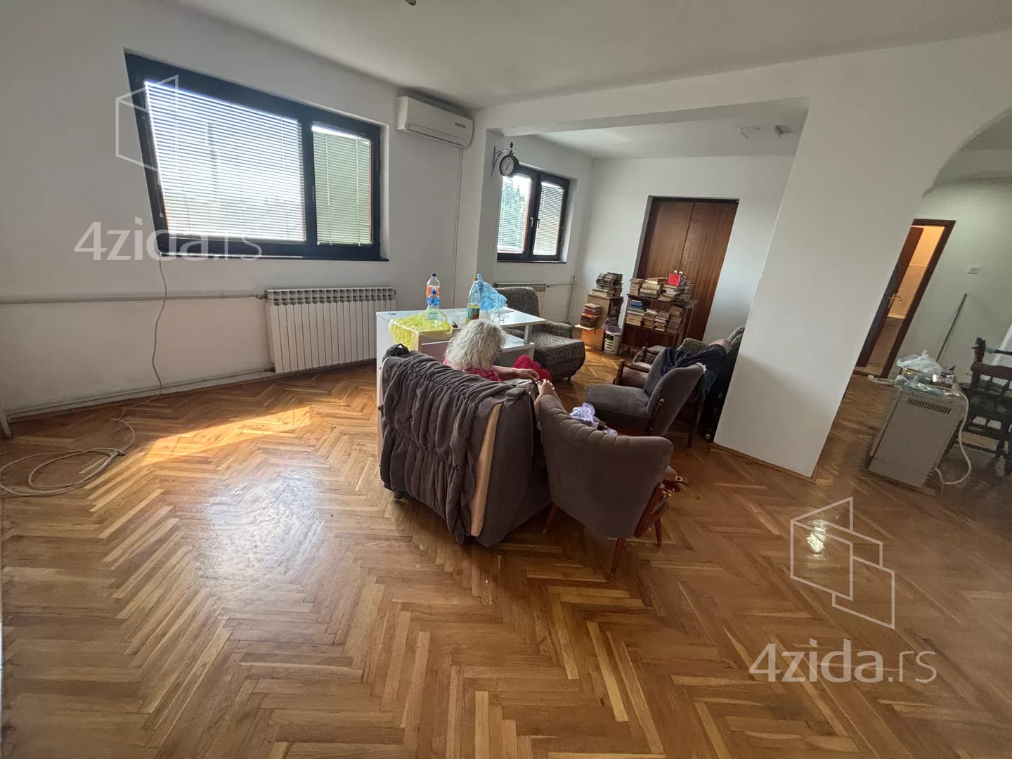 Troiposoban stan | 4zida