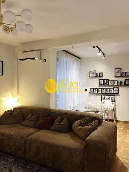 Gospodara Vučića | 4zida.rs