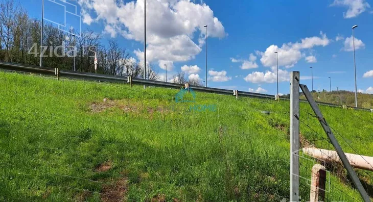 Plac | 4zida