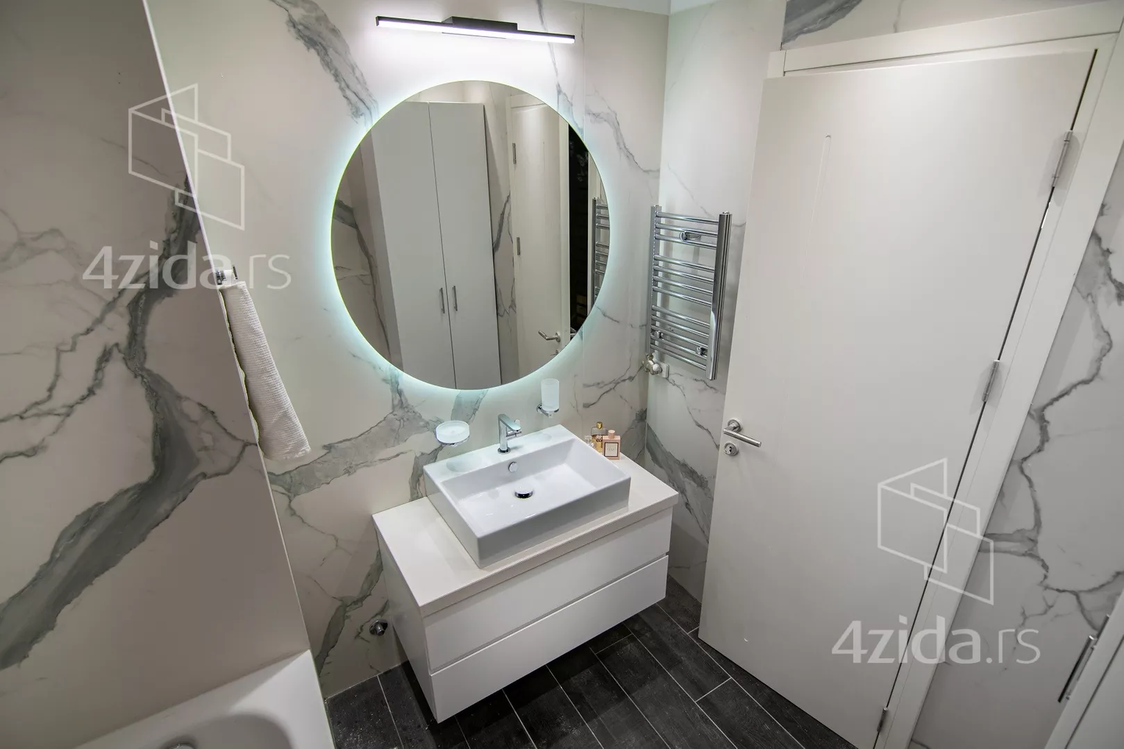 Petosoban stan | 4zida