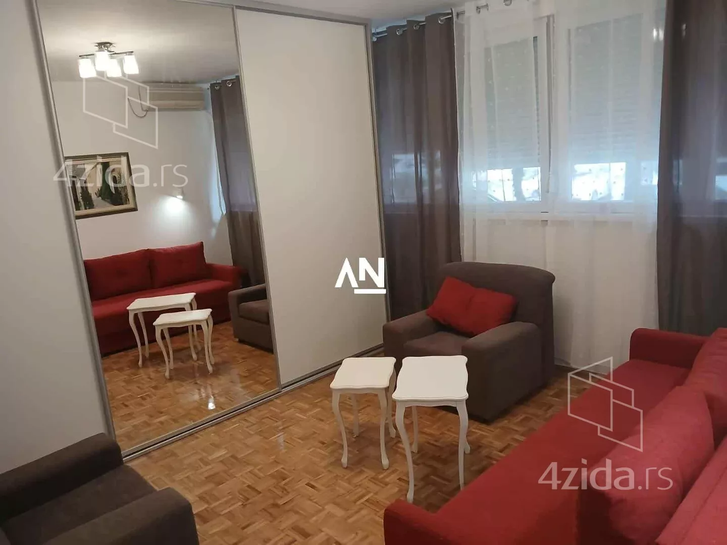 Jednoiposoban stan | 4zida