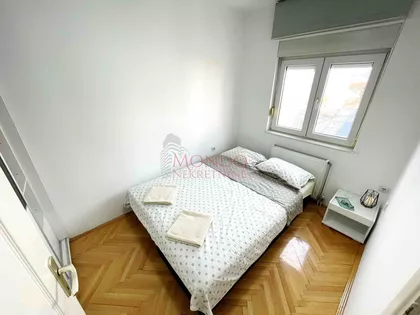 Dom Zdravlja | 4zida.rs
