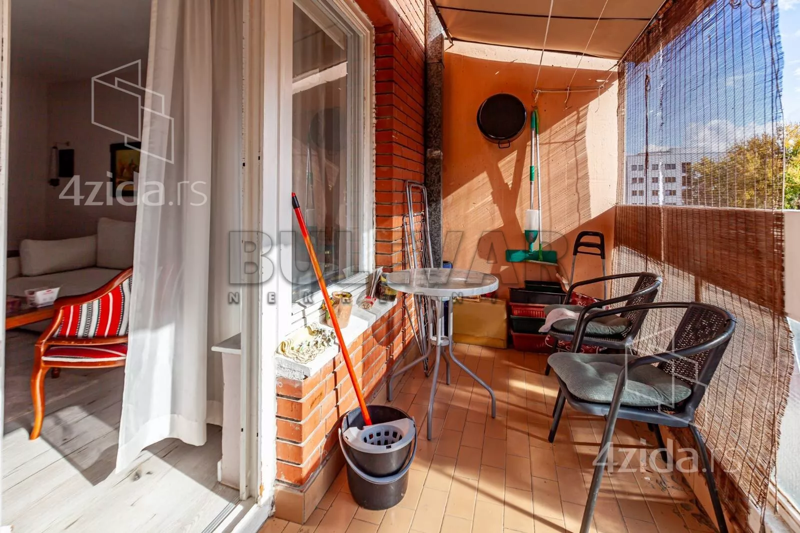 Troiposoban stan | 4zida