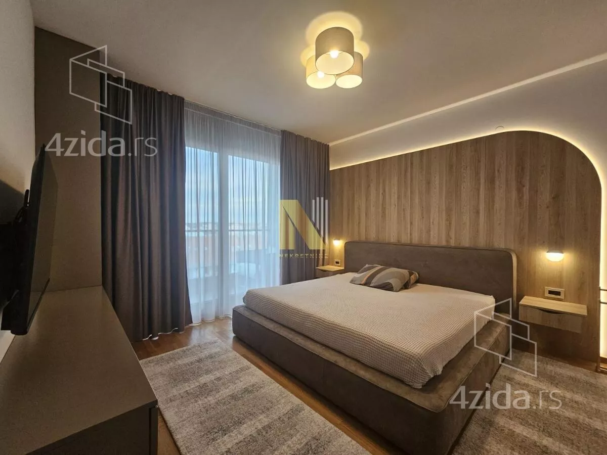 Četvoroiposoban stan | 4zida