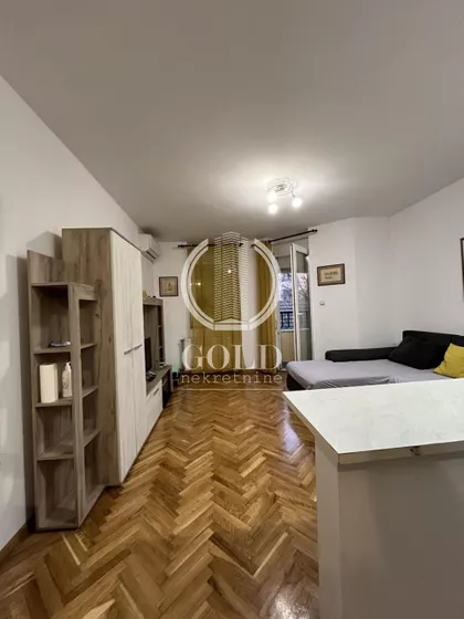 Valentina Vodnika | 4zida.rs