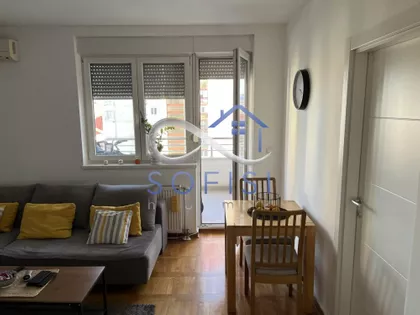 Bulevar Cara Lazara | 4zida.rs