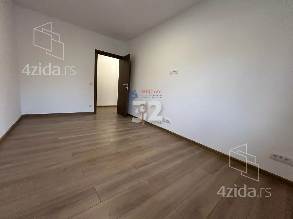 Četvoroiposoban stan | 4zida