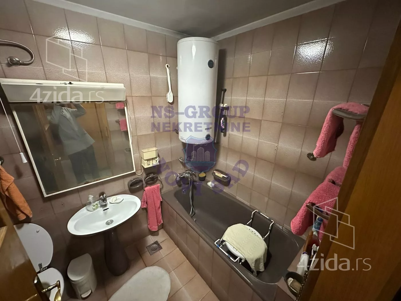 Petosoban stan | 4zida