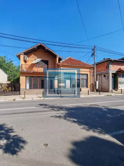 Branko Krsmanović | 4zida.rs