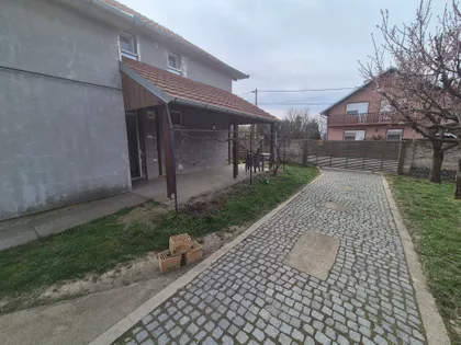 Sajlovo 25 14 | 4zida.rs