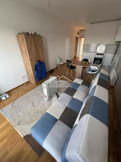 Karađorđeva | 4zida.rs