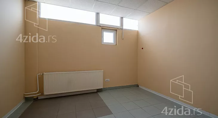 Poslovna zgrada | 4zida