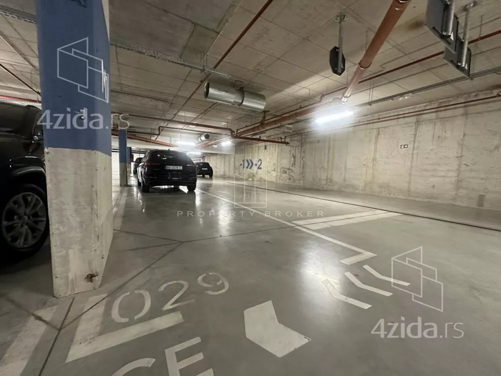 Garaža | 4zida