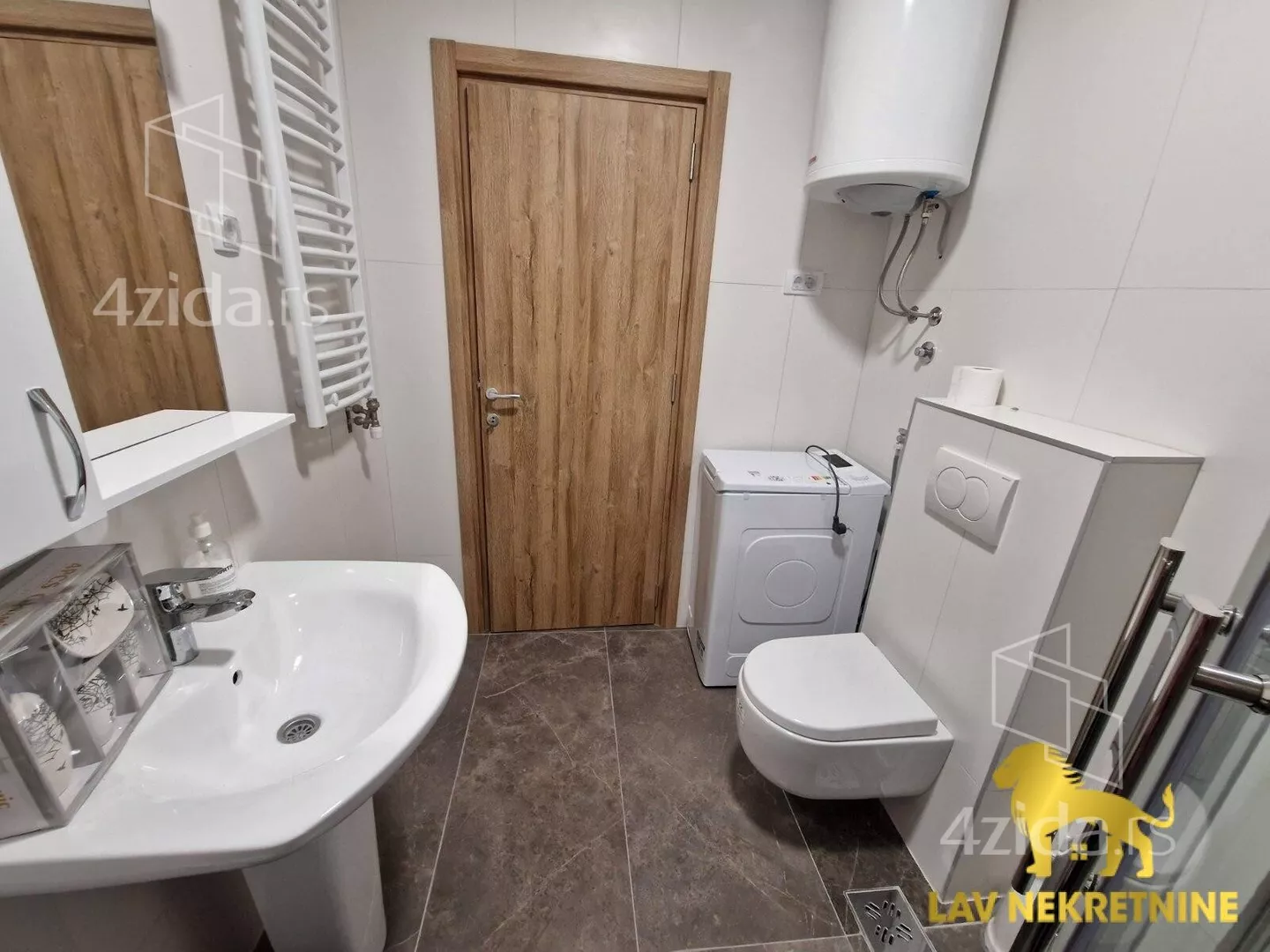 Jednoiposoban stan | 4zida