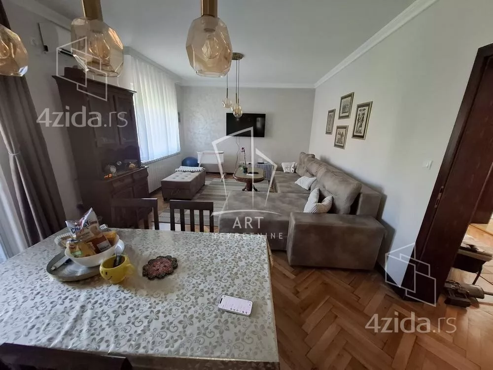 Kuća | 4zida