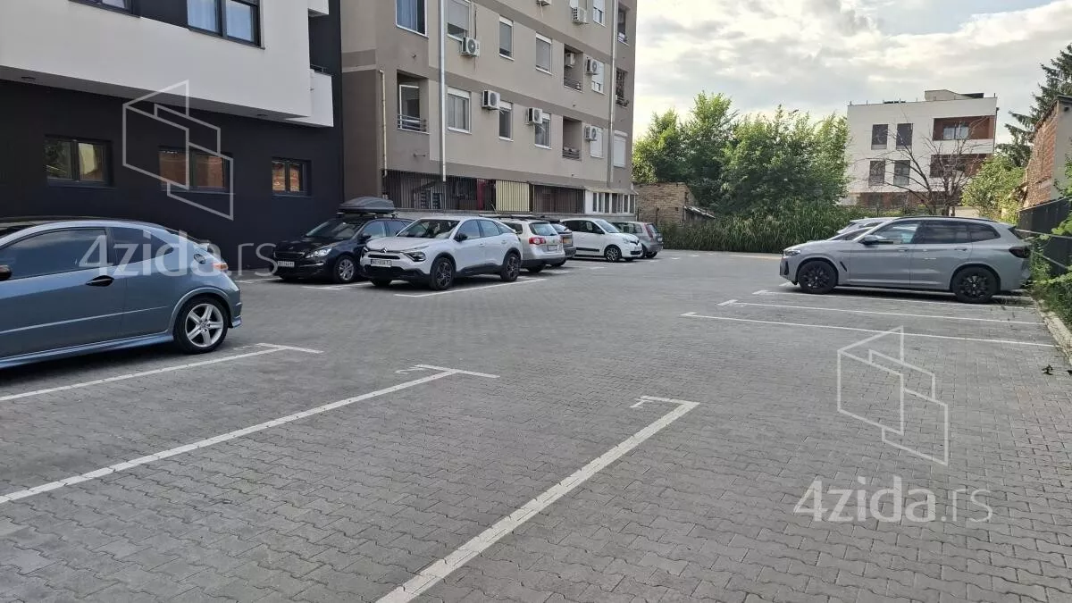 Parking | 4zida