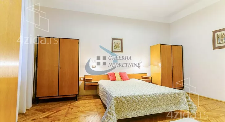 Četvoroiposoban stan | 4zida