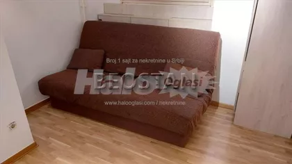 Vladimira Popovica | 4zida.rs