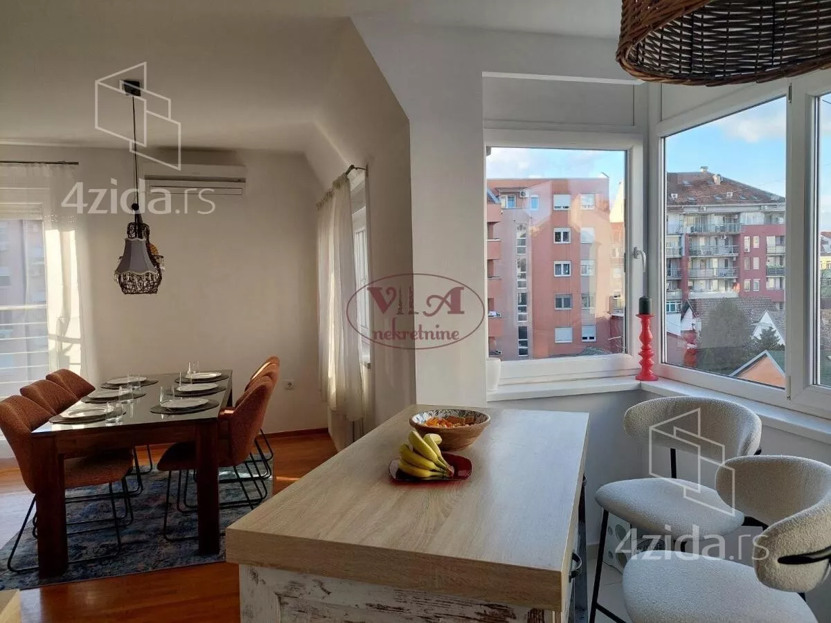 Četvorosoban stan | 4zida