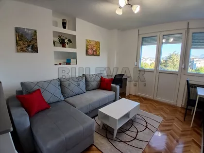 Rentgenova | 4zida.rs