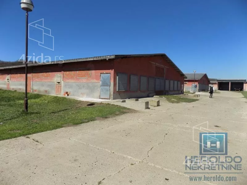 Poslovni prostor | 4zida