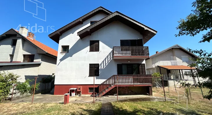 3-etažna kuća | 4zida
