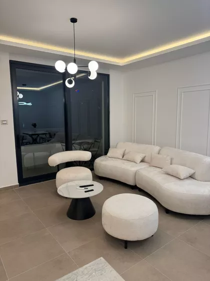 Valentina Vodnika | 4zida.rs